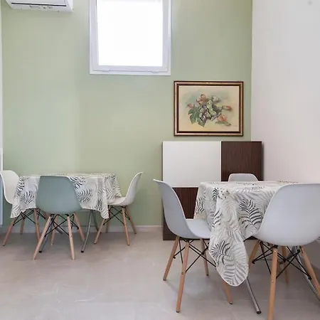 Apartmán Casa Fiorita & Free Parking - Selection